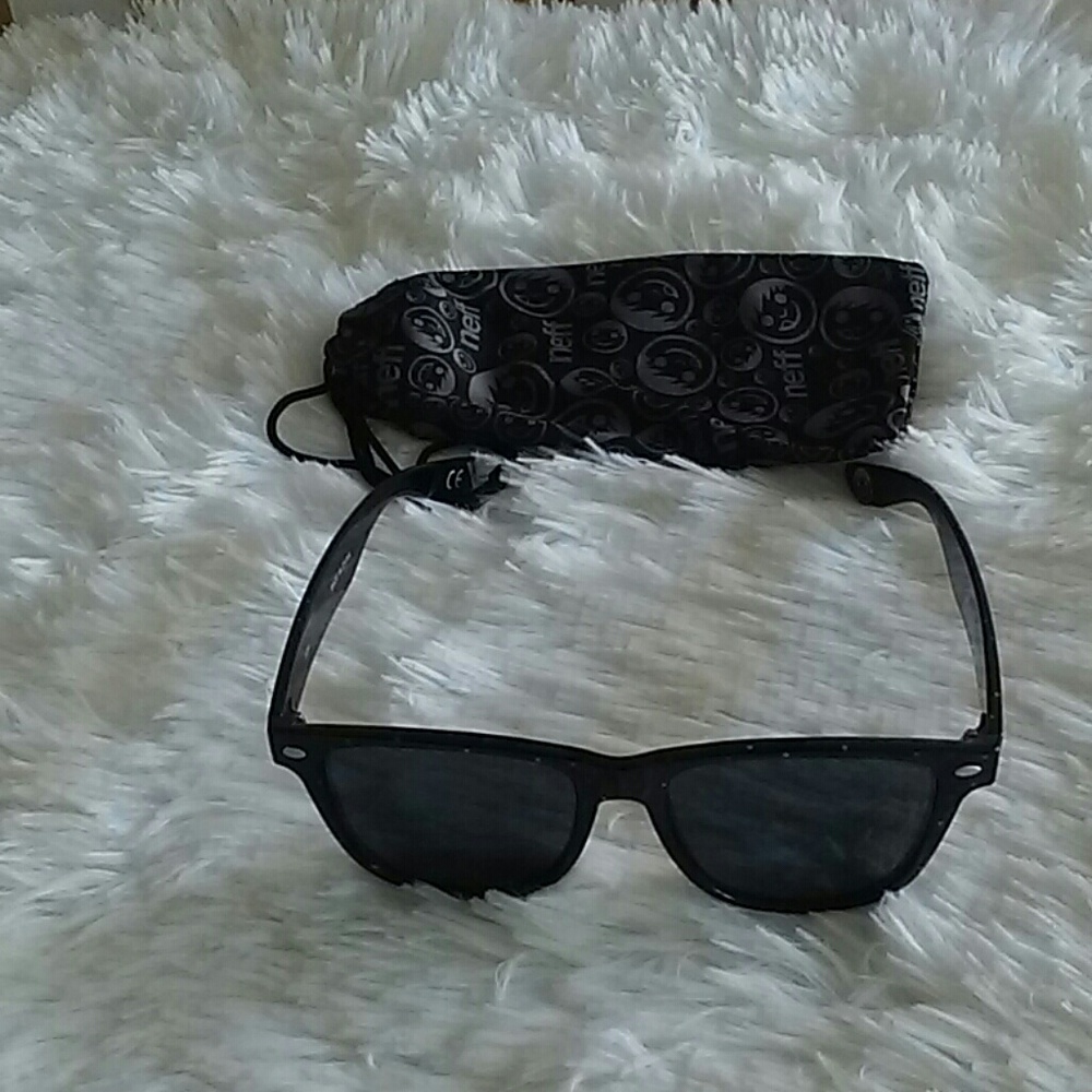 Neff sunglasses - Picture 2 of 4
